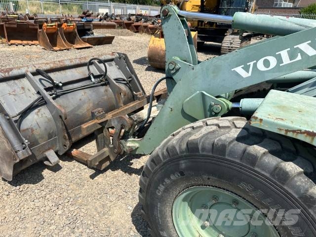 Volvo L 30 B-Z/X Radlader netto 22.000€ لوادر بعجل