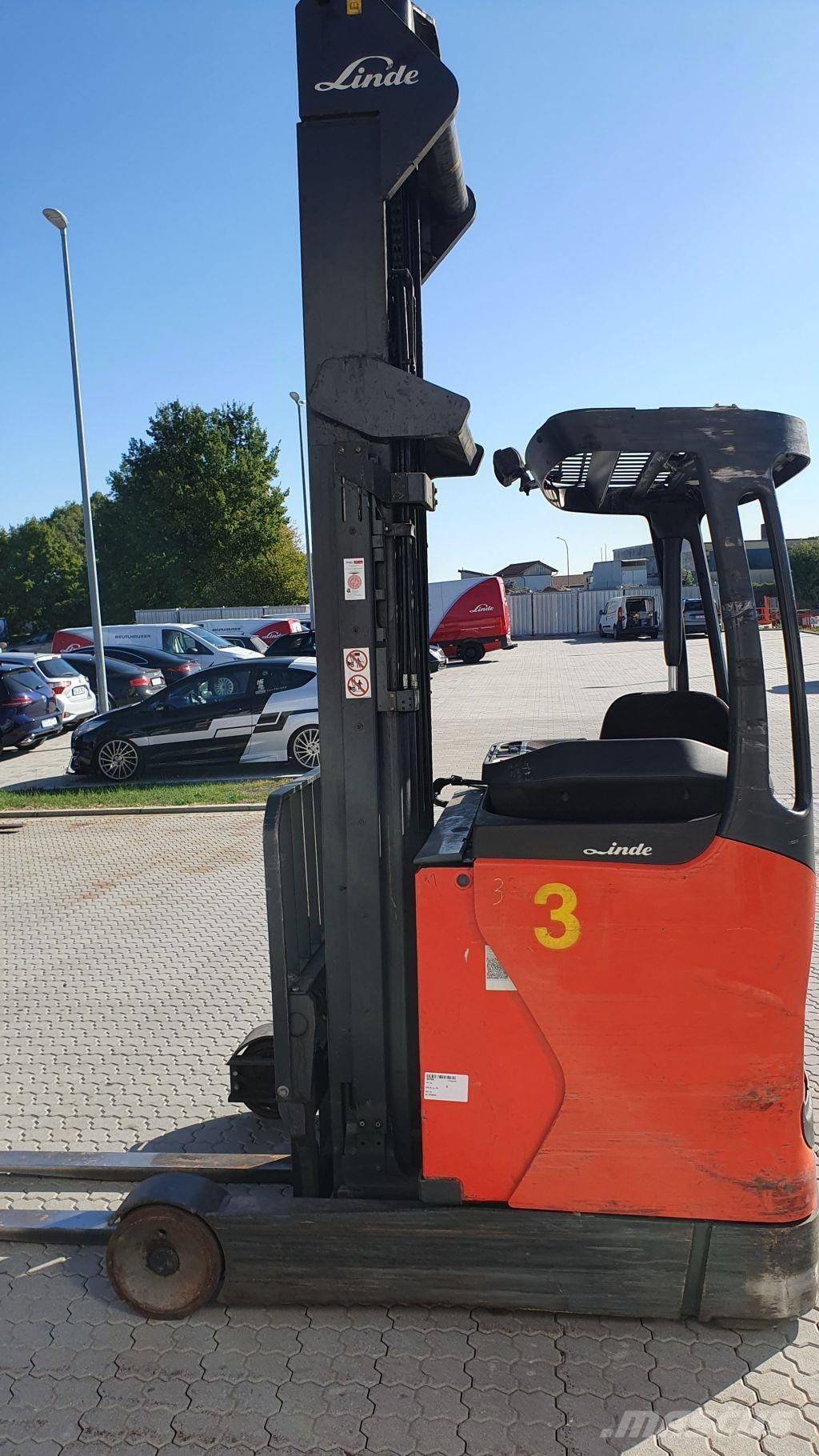 Linde R14 Reach trucks