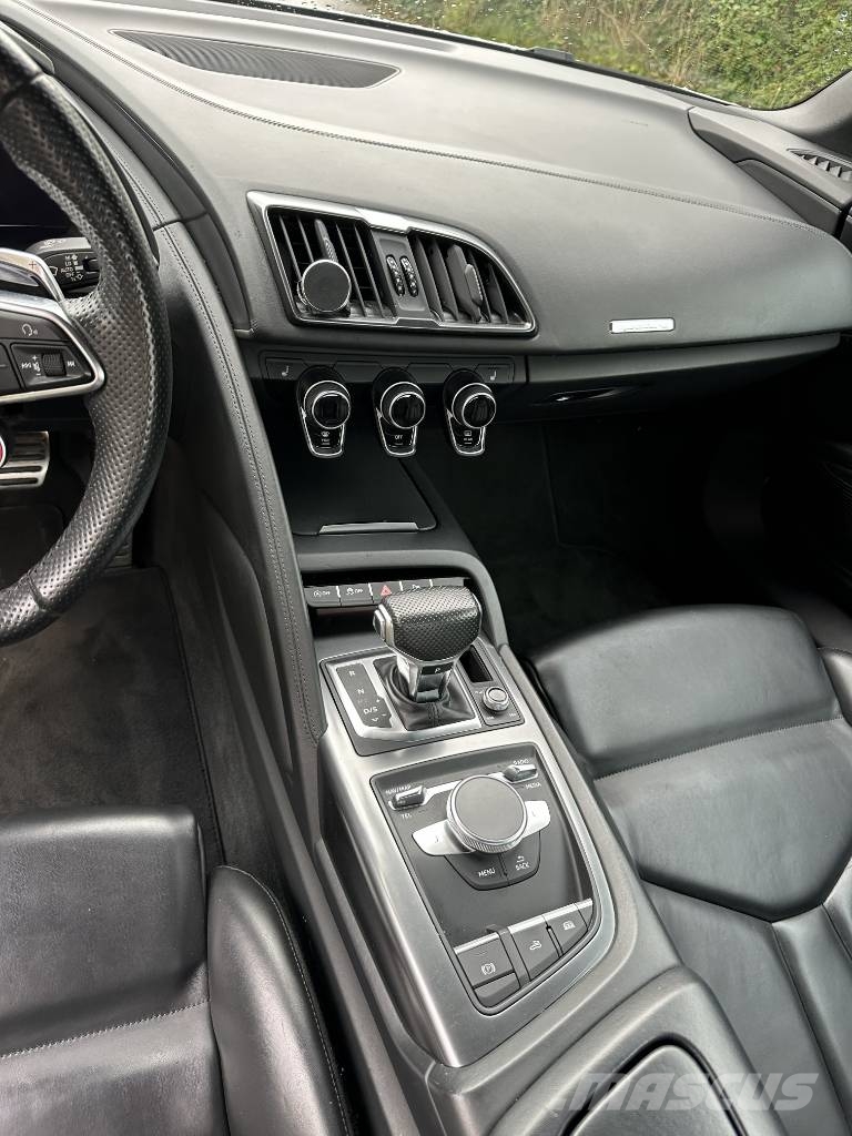 Audi R8 5.2 v10 620hk Performance Spyder Voiture