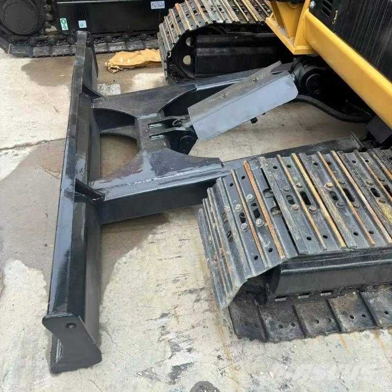 CAT 305.5 E2 Kāpurķēžu ekskavatori