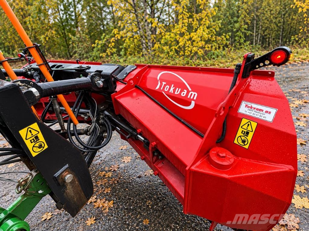 John Deere 5 R الجرارات