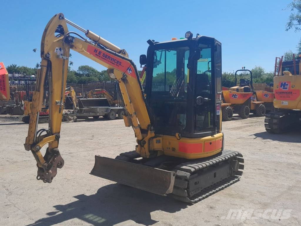 Komatsu PC 26 MR-3 小型挖掘机