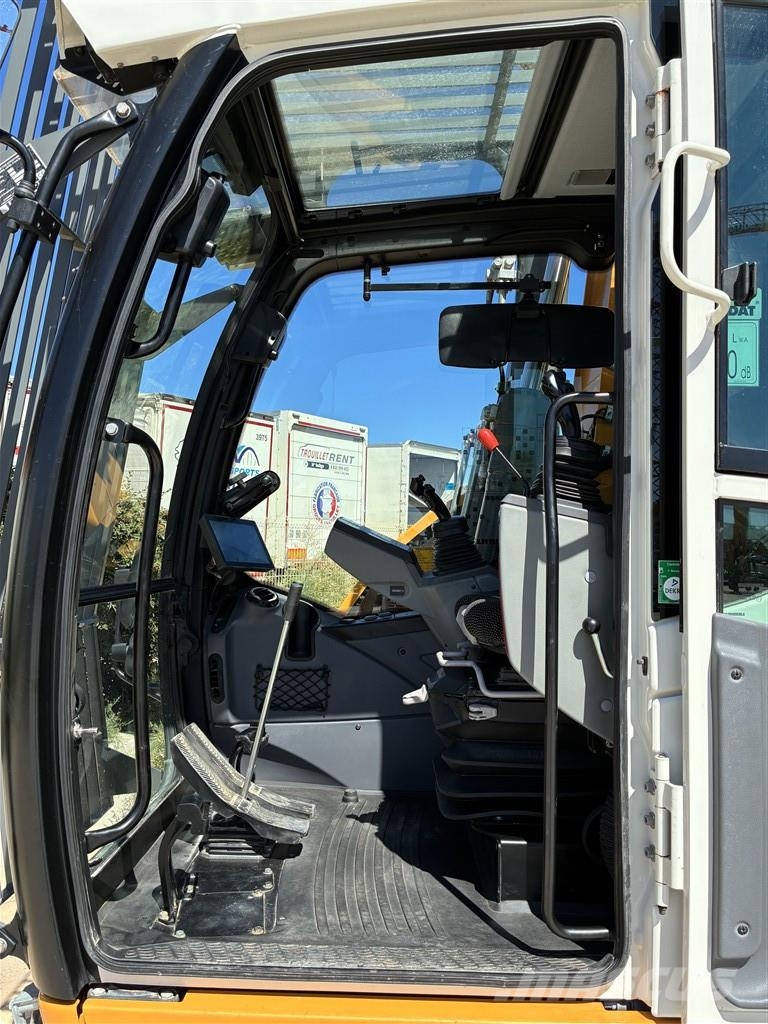 Liebherr R 914 Compact Litronic حفارات زحافة