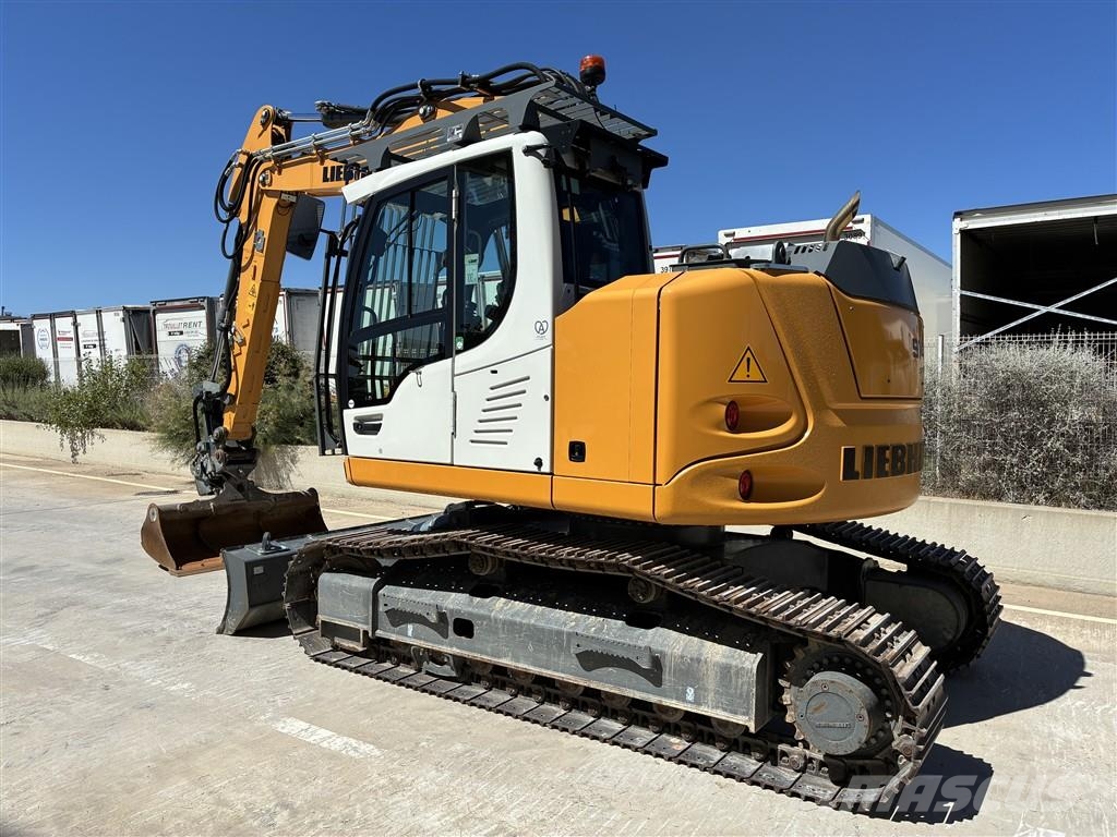 Liebherr R 914 Compact Litronic حفارات زحافة