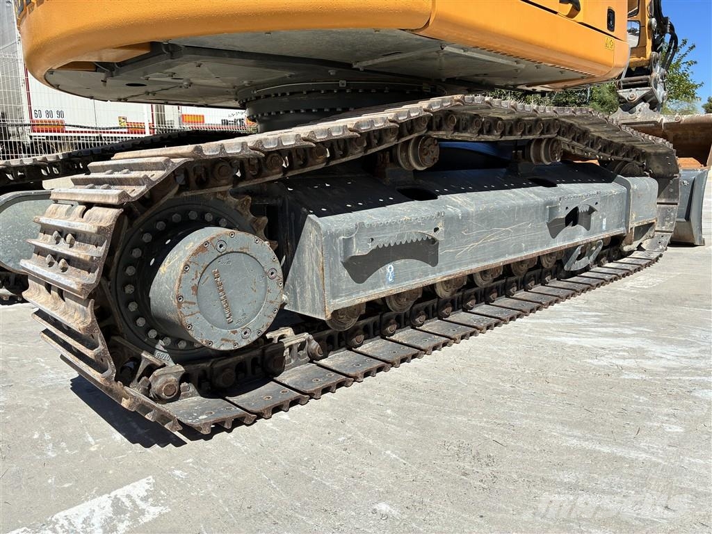 Liebherr R 914 Compact Litronic حفارات زحافة