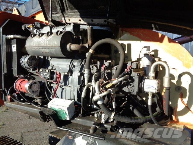 JLG 660 SJC 견인식 전동이동 리프트