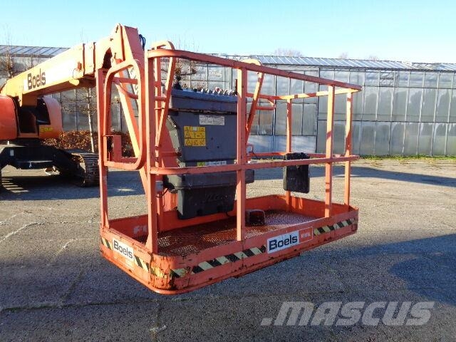 JLG 660 SJC 견인식 전동이동 리프트