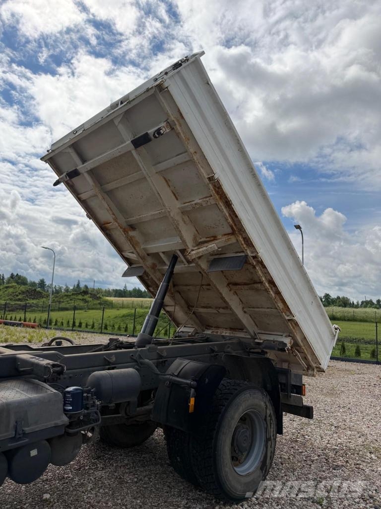 Mercedes-Benz Atego 1823 AK 4X4 3-Way Tipper with HIAB 085-3 cra Camiones grúa