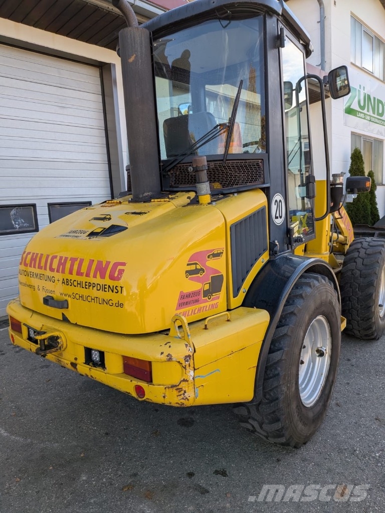 JCB 407 B Pale gommate