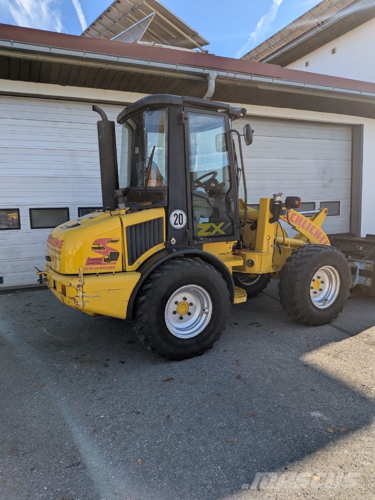 JCB 407 B Pale gommate