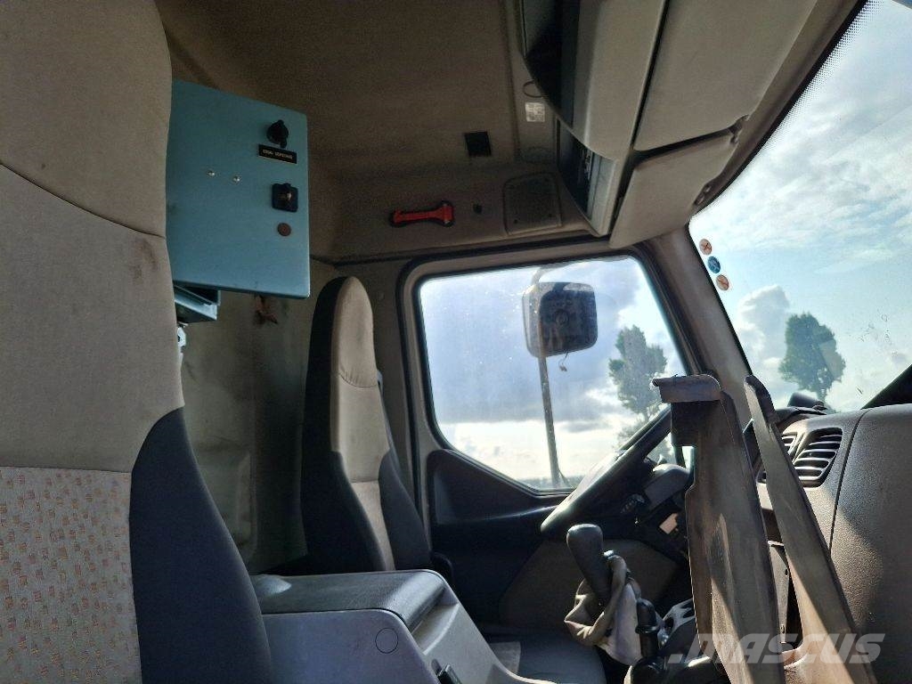 Renault MIDLUM 280DXI شاحنات ذات صهاريج