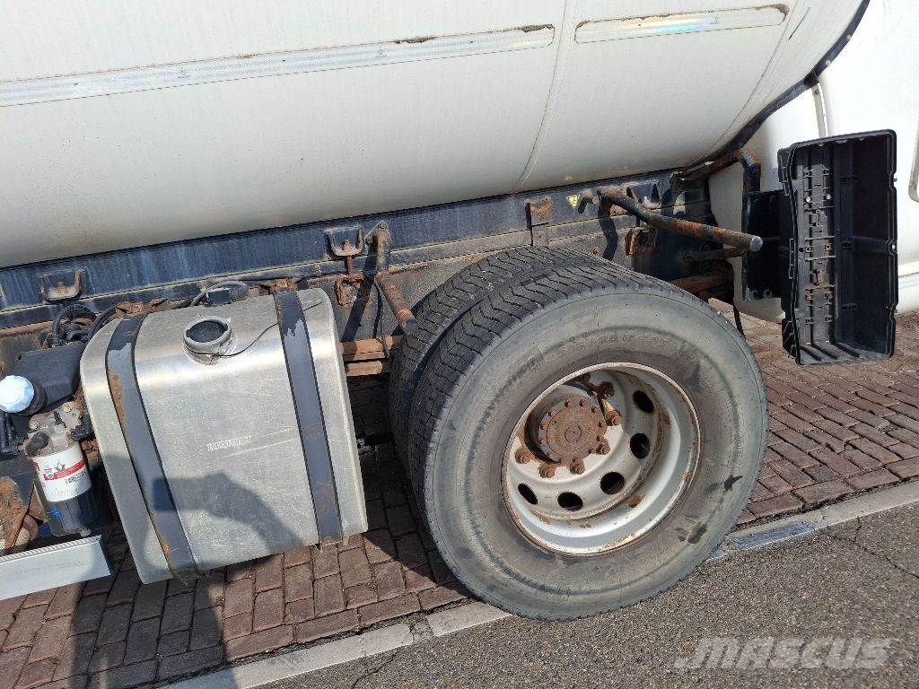 Renault MIDLUM 280DXI شاحنات ذات صهاريج