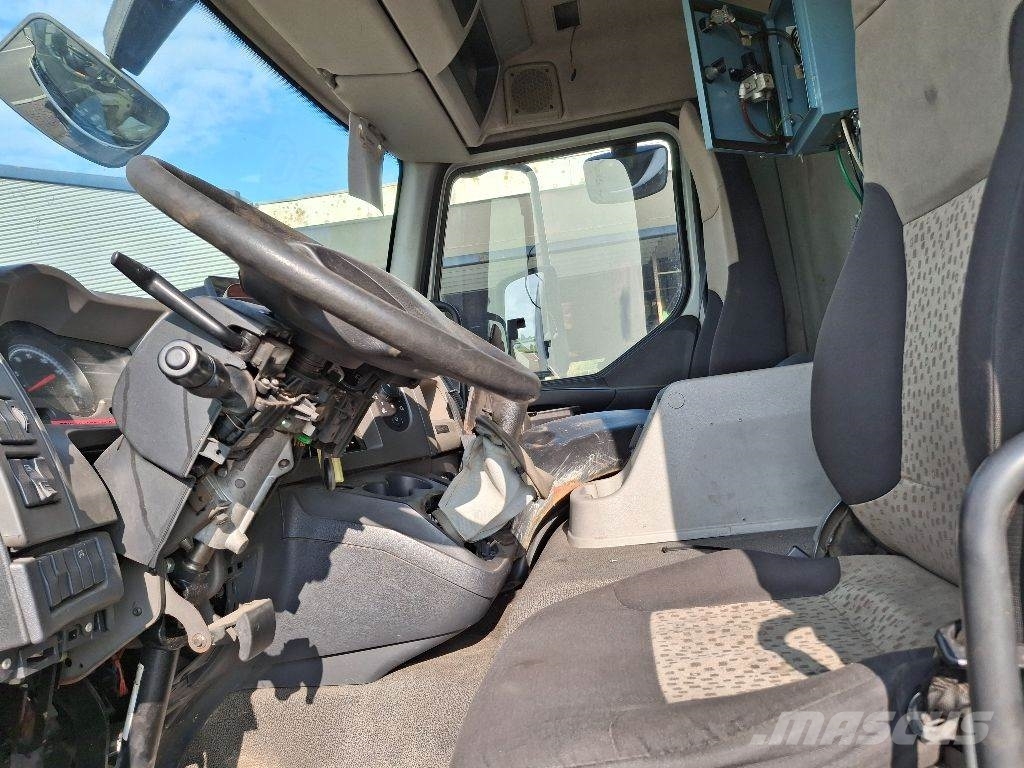 Renault MIDLUM 280DXI شاحنات ذات صهاريج