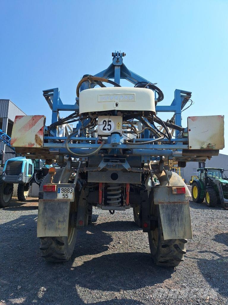Evrard ALPHA 3400 Самоходные опрыскиватели