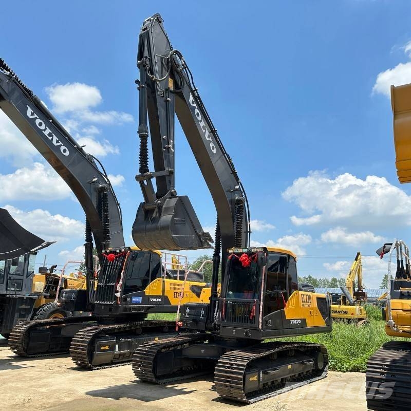 Volvo EC 220 大型油圧ショベル12t以上（パワーショベル・ユンボ）