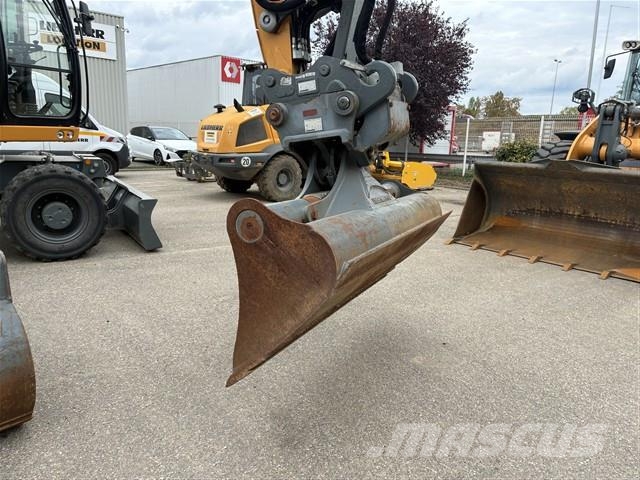 Liebherr A 916 Compact Litronic Pelle sur pneus
