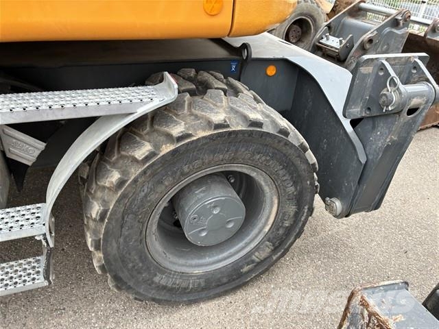 Liebherr A 916 Compact Litronic Pelle sur pneus