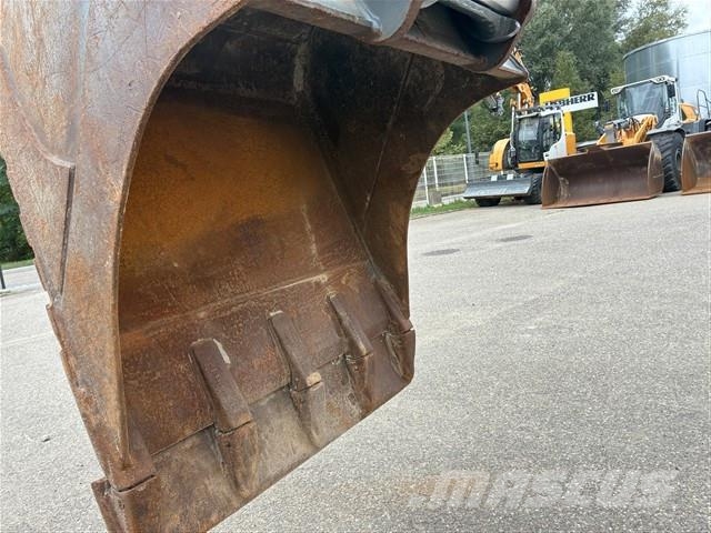 Liebherr A 916 Compact Litronic Pelle sur pneus