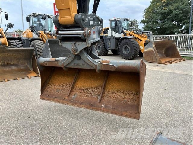Liebherr A 916 Compact Litronic Pelle sur pneus