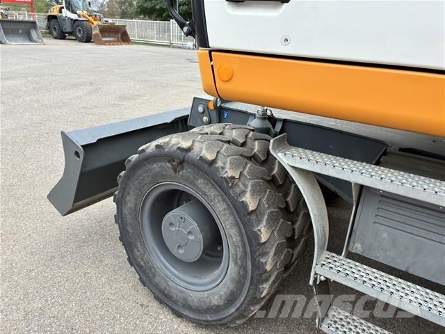 Liebherr A 916 Compact Litronic Pelle sur pneus