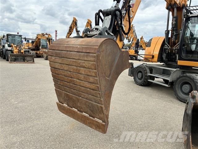 Liebherr A 916 Compact Litronic Pelle sur pneus