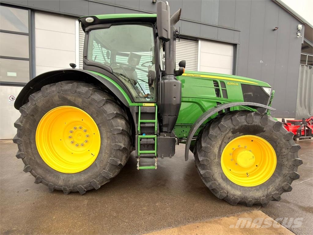 John Deere 6250R - Command PRO Tratores Agrícolas usados