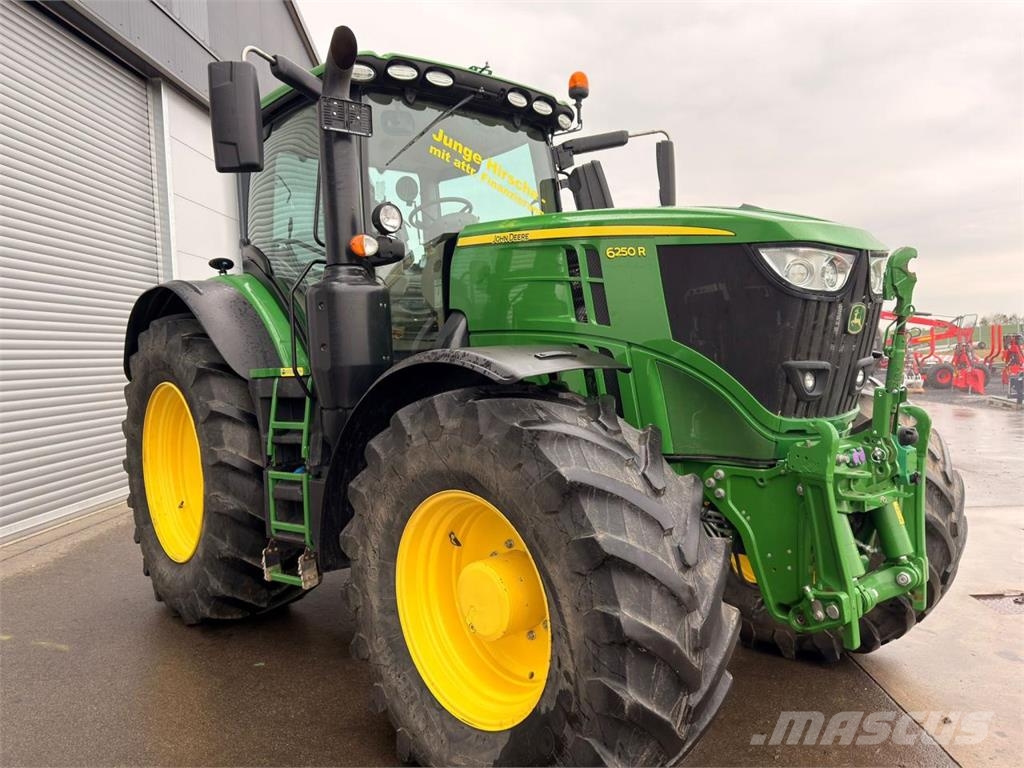 John Deere 6250R - Command PRO Tratores Agrícolas usados