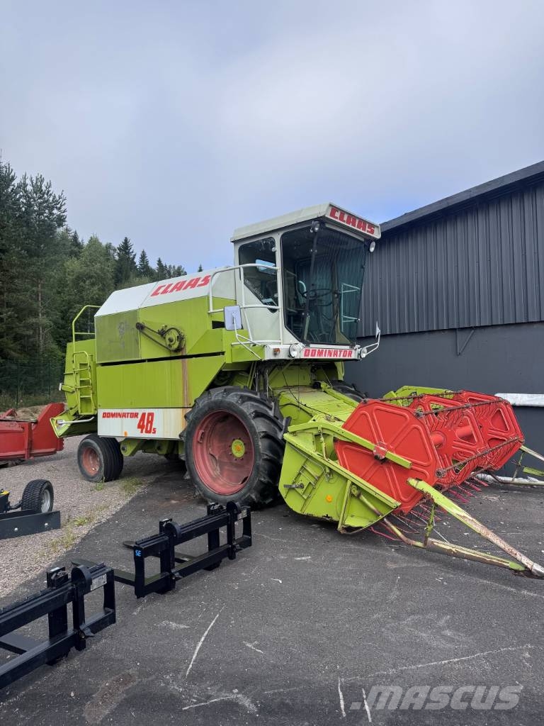 CLAAS Dominator 48 S Kombinované zberacie stroje