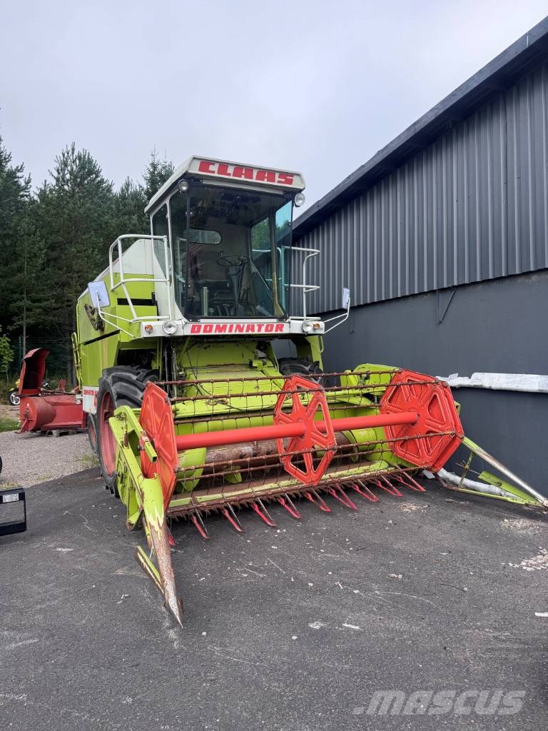 CLAAS Dominator 48 S Kombinované zberacie stroje