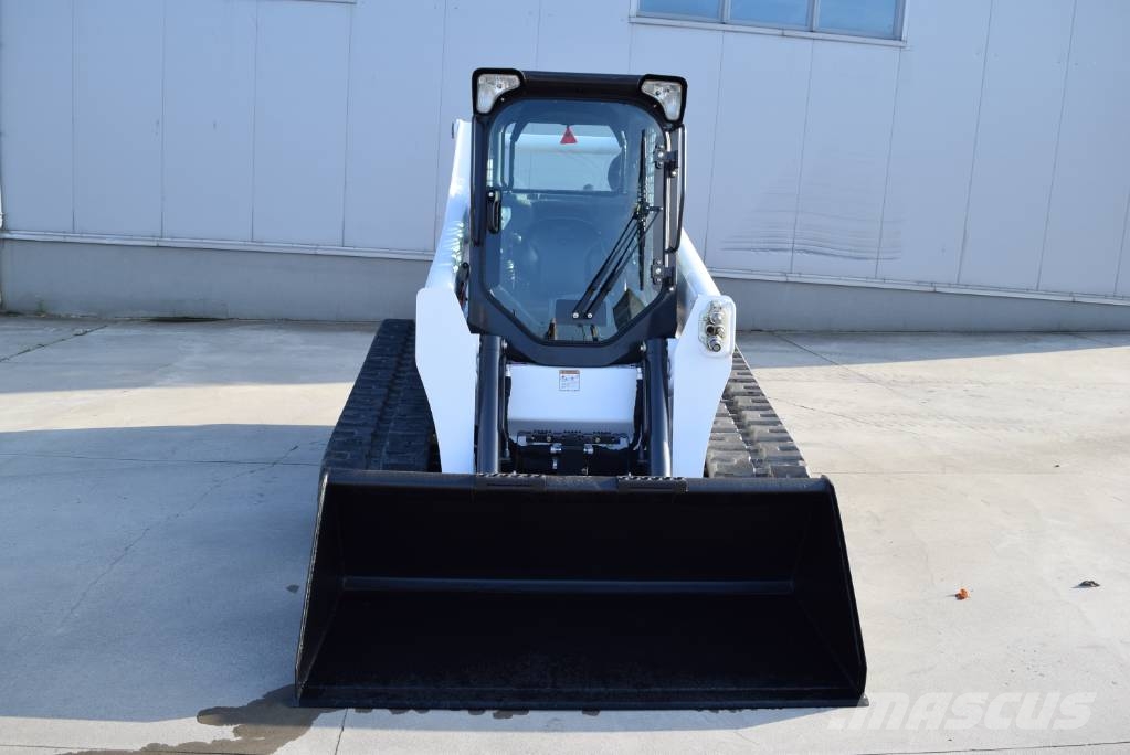 Bobcat T870 HIGH FLOW لوادر انزلاقية التوجيه