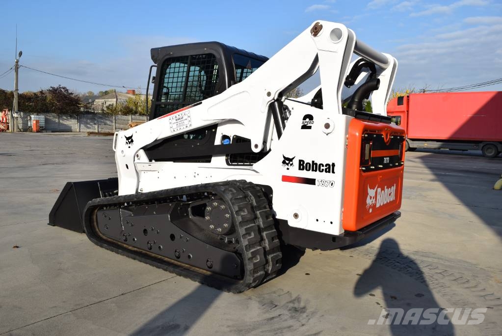 Bobcat T870 HIGH FLOW لوادر انزلاقية التوجيه