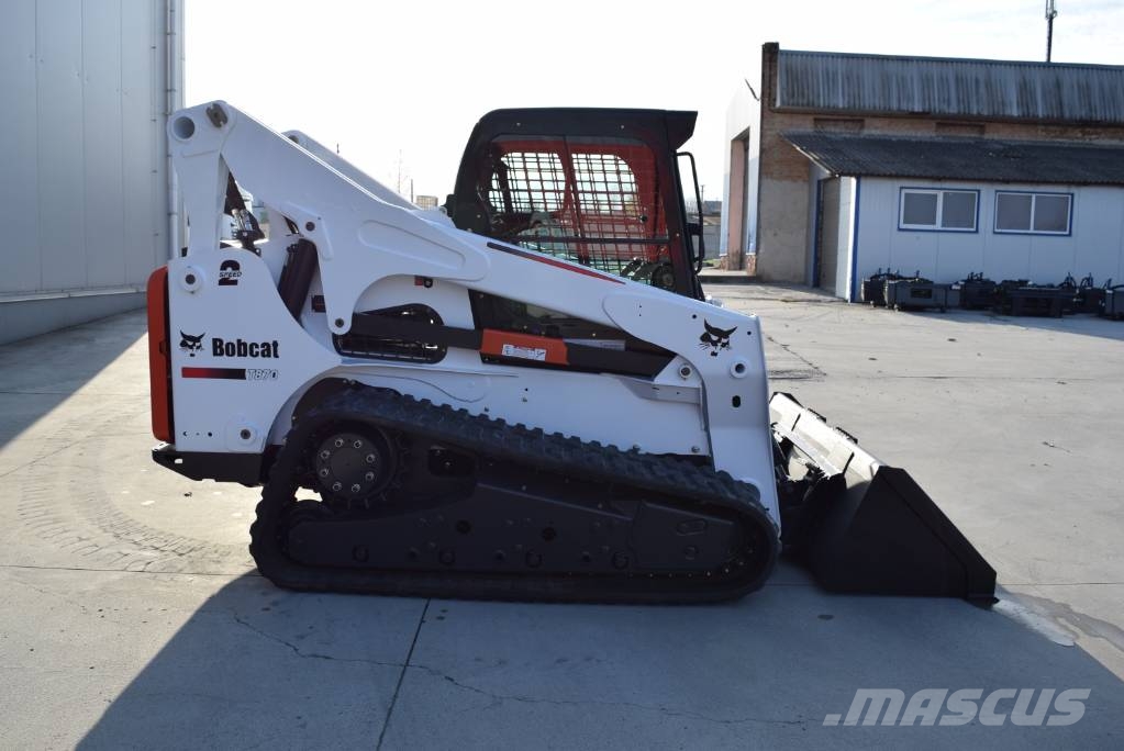 Bobcat T870 HIGH FLOW لوادر انزلاقية التوجيه