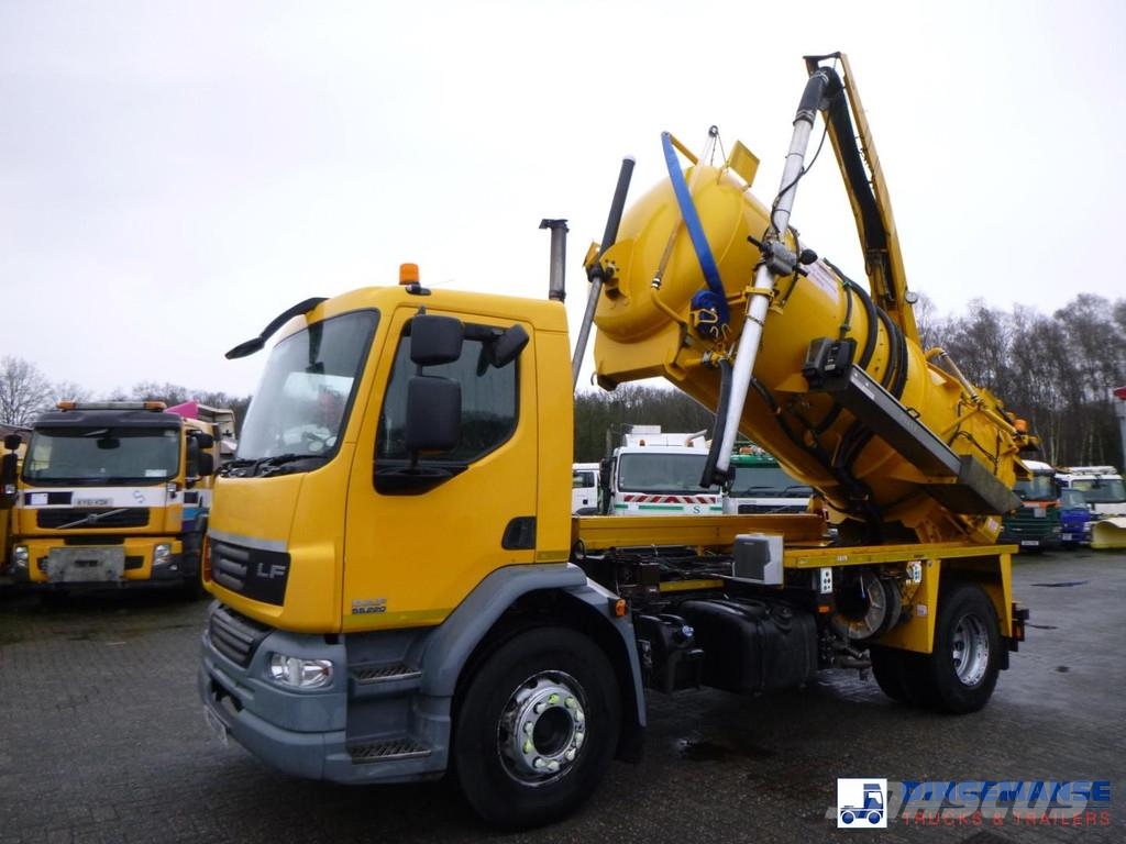 DAF LF 55.220 4X2 RHD Whale vacuum tank 8.1 m3 組合/真空油槽車