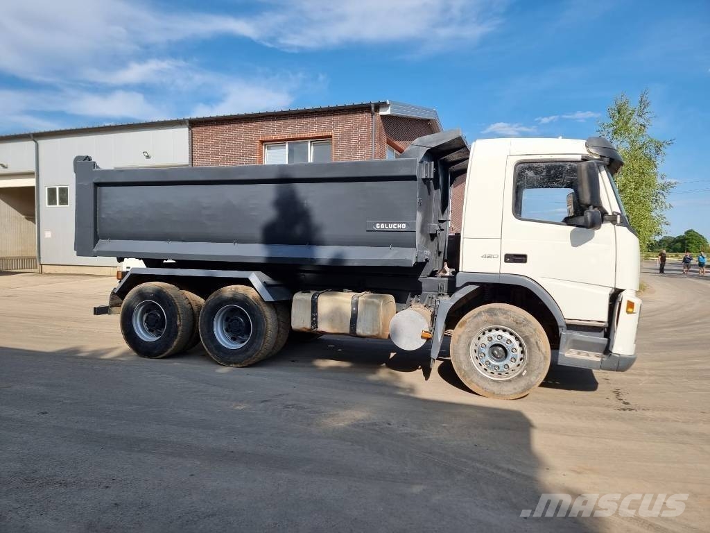 Volvo FM 420 6x4 شاحنات لوادر