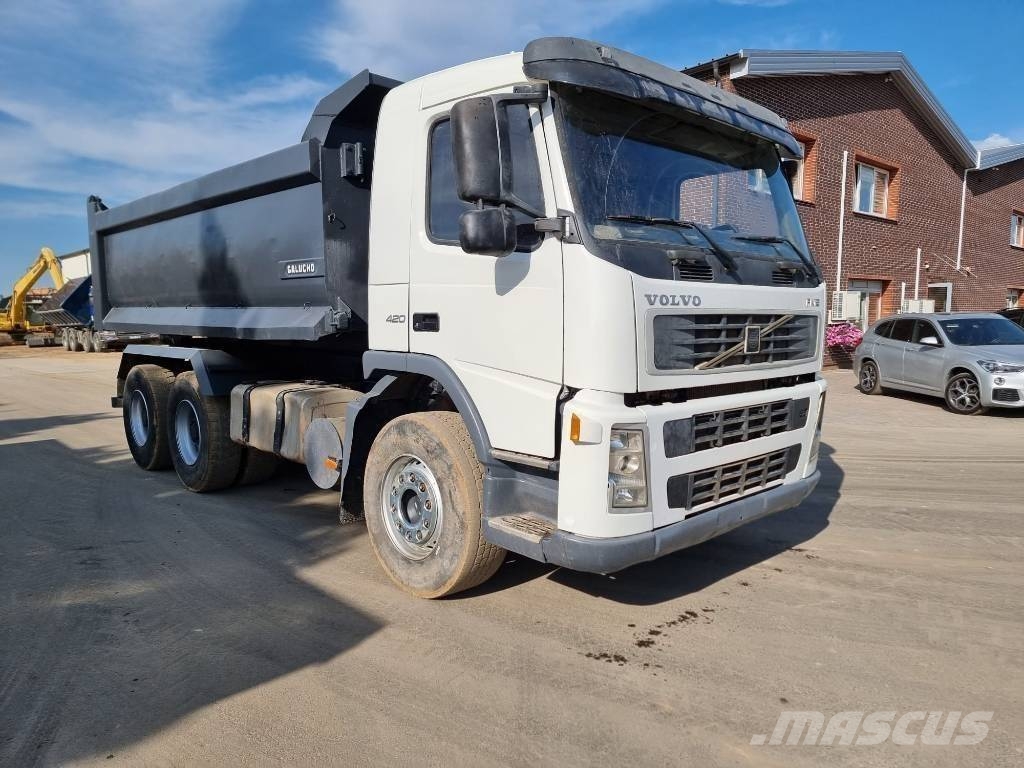 Volvo FM 420 6x4 شاحنات لوادر
