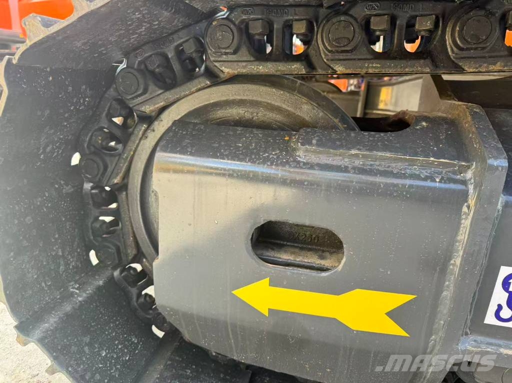 Doosan DX 300 LCA Kāpurķēžu ekskavatori