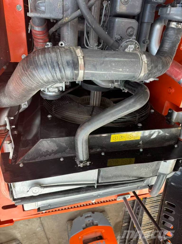 Doosan DX 300 LCA Kāpurķēžu ekskavatori