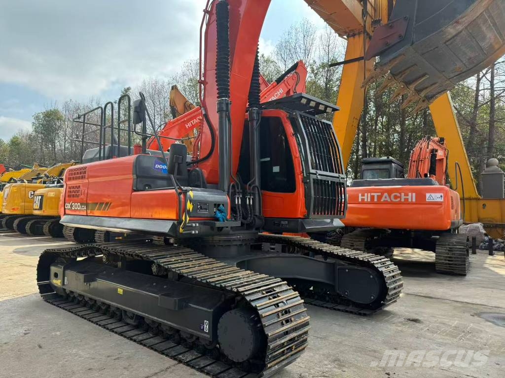 Doosan DX 300 LCA Kāpurķēžu ekskavatori