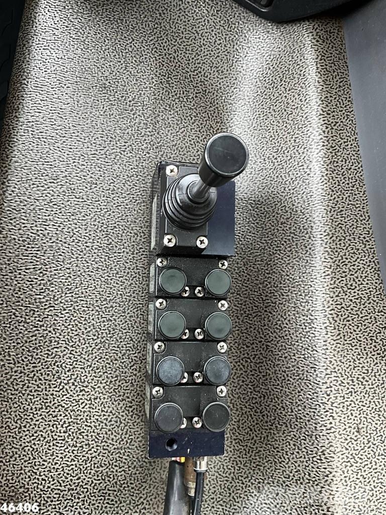 DAF FAQ CF 400 8x2 Euro 6 HMF 26 Tonmeter laadkraan Ju 工程吊钩车