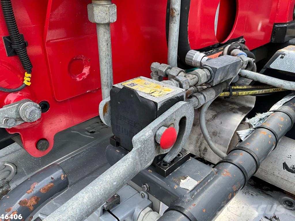 DAF FAQ CF 400 8x2 Euro 6 HMF 26 Tonmeter laadkraan Ju 工程吊钩车