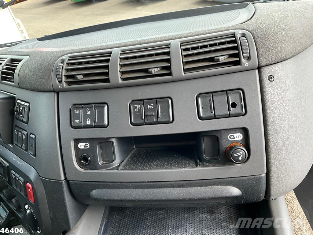DAF FAQ CF 400 8x2 Euro 6 HMF 26 Tonmeter laadkraan Ju 工程吊钩车