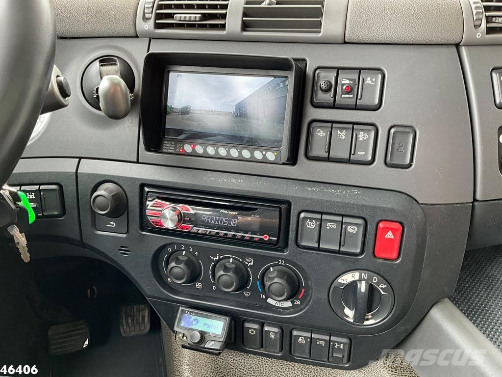 DAF FAQ CF 400 8x2 Euro 6 HMF 26 Tonmeter laadkraan Ju 工程吊钩车