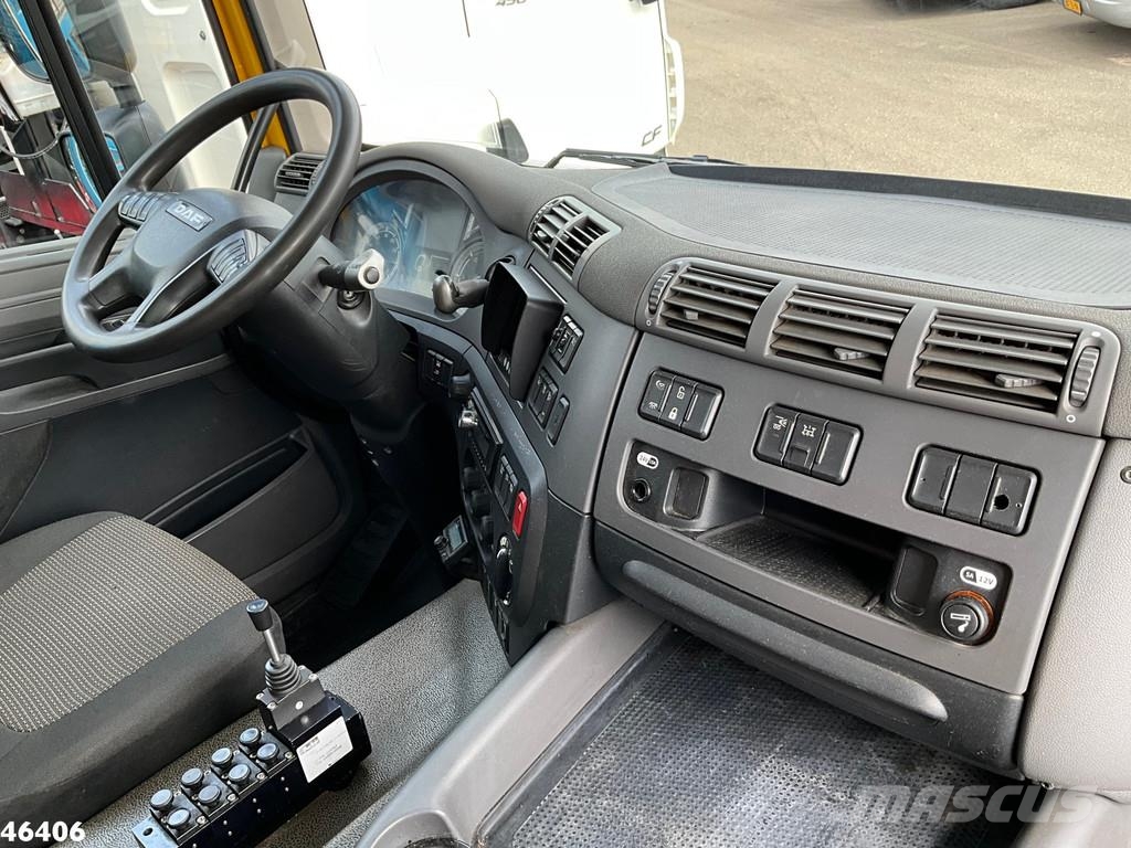 DAF FAQ CF 400 8x2 Euro 6 HMF 26 Tonmeter laadkraan Ju 工程吊钩车