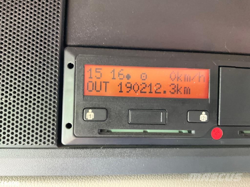 DAF FAQ CF 400 8x2 Euro 6 HMF 26 Tonmeter laadkraan Ju 工程吊钩车