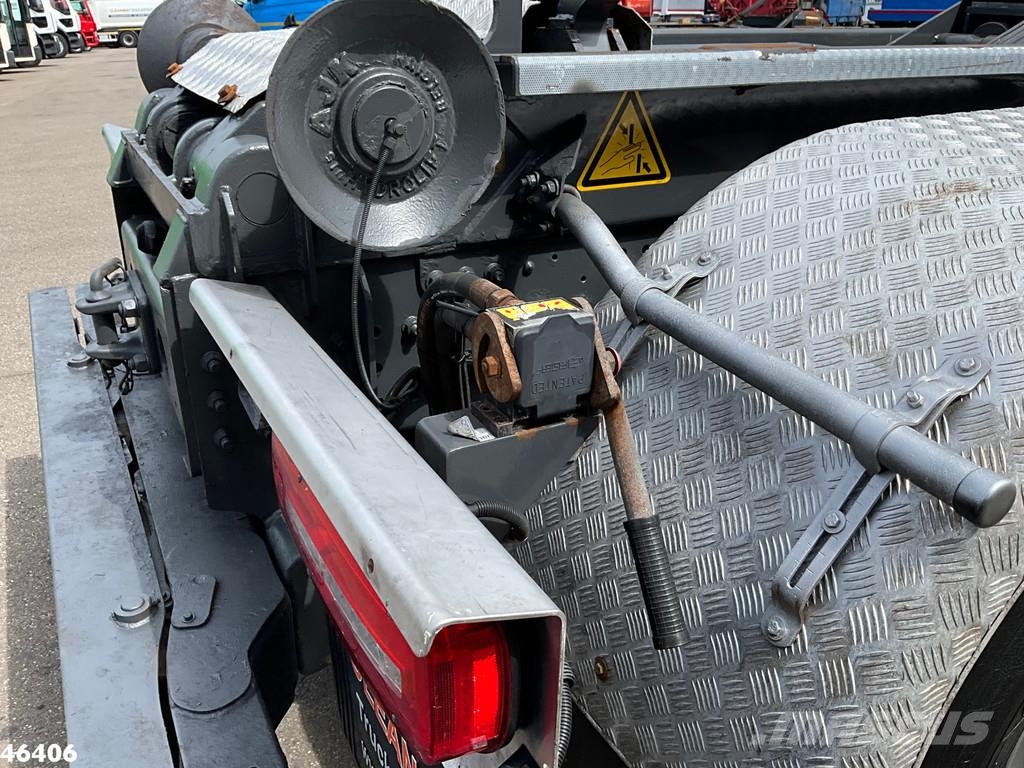 DAF FAQ CF 400 8x2 Euro 6 HMF 26 Tonmeter laadkraan Ju 工程吊钩车
