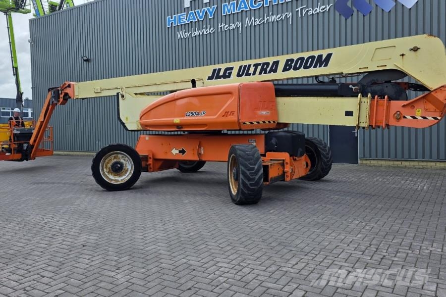JLG 1250AJP Diesel, 4x4x4 Drive, 40.1m Working Height, رافعات سلة مفصلية