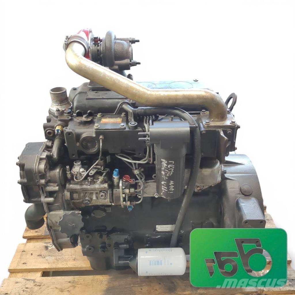 CAT 428E CATERPILLAR 3054C engine Motory
