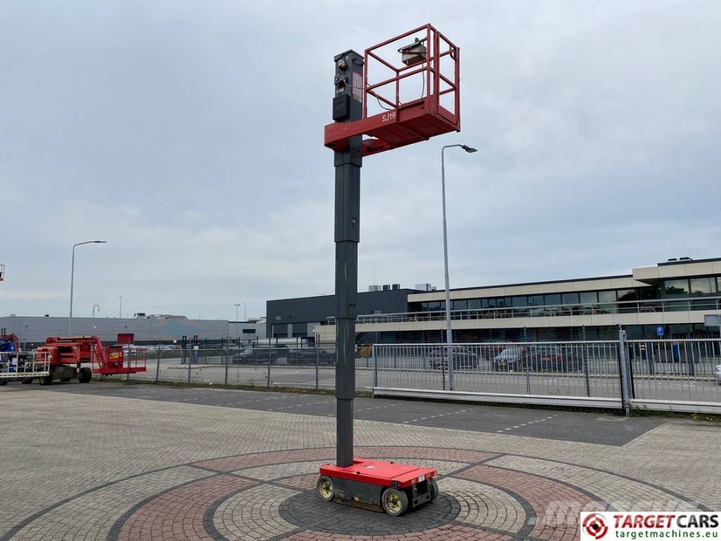 SkyJack SJ16 Vertical Mast Work Lift 675cm Vertikaalsed mast tõstukid