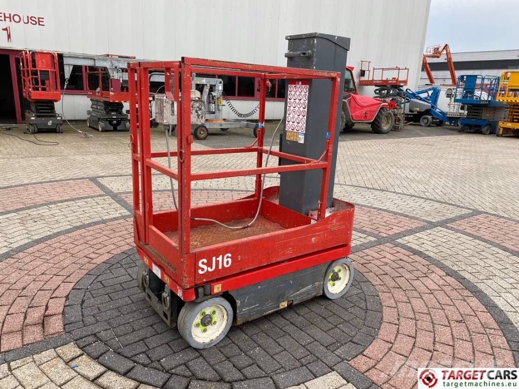 SkyJack SJ16 Vertical Mast Work Lift 675cm Vertikaalsed mast tõstukid