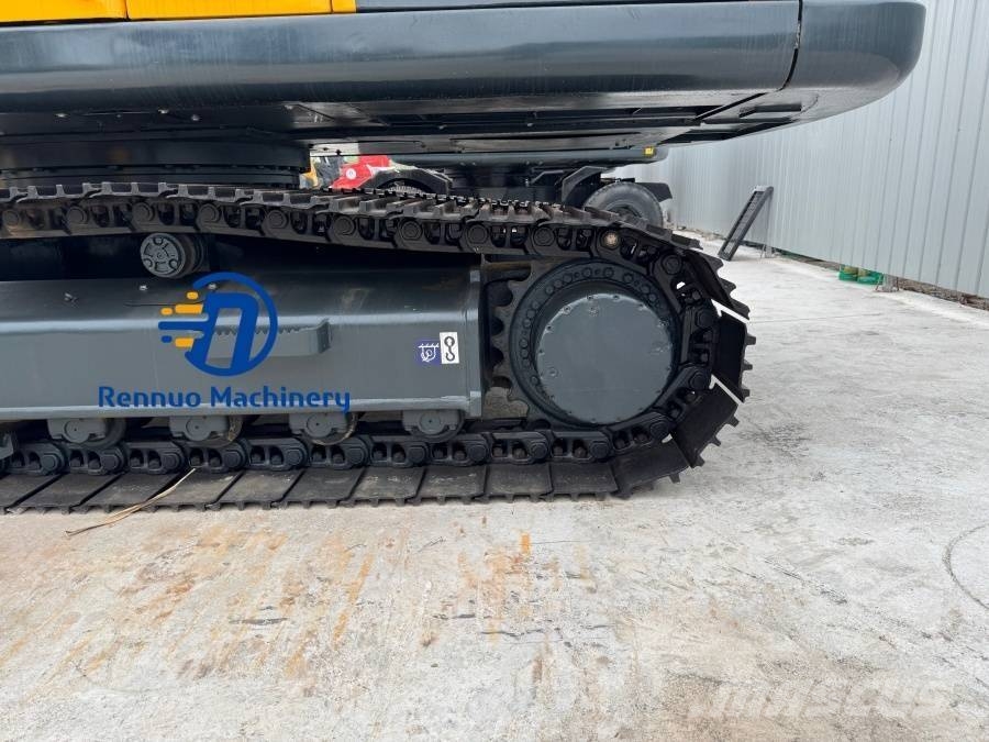 Hyundai R305LC-9T Гусеничні екскаватори